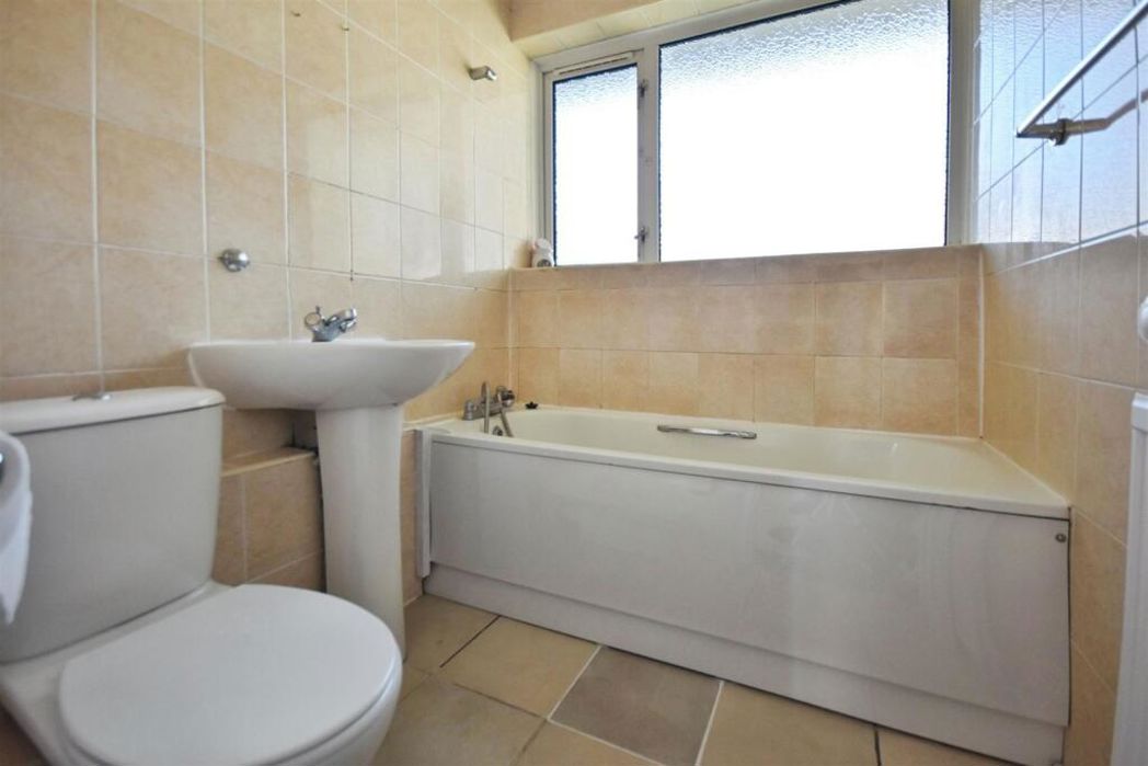 Property image 8 of 11