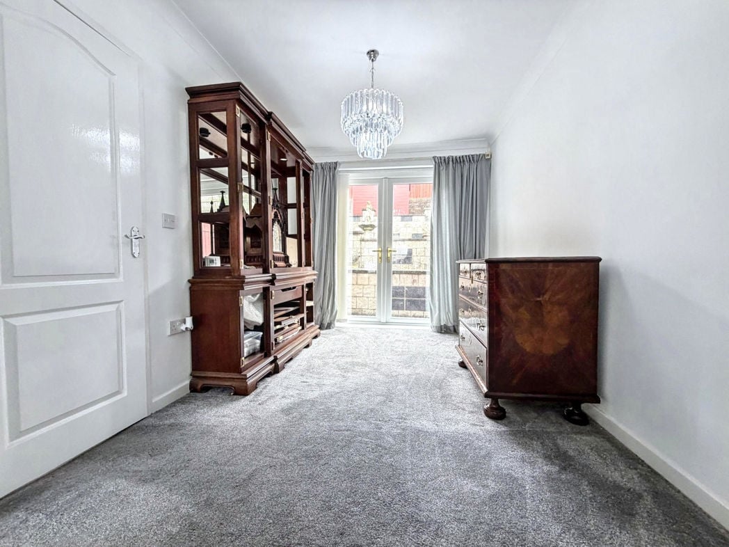Property image 10 of 24