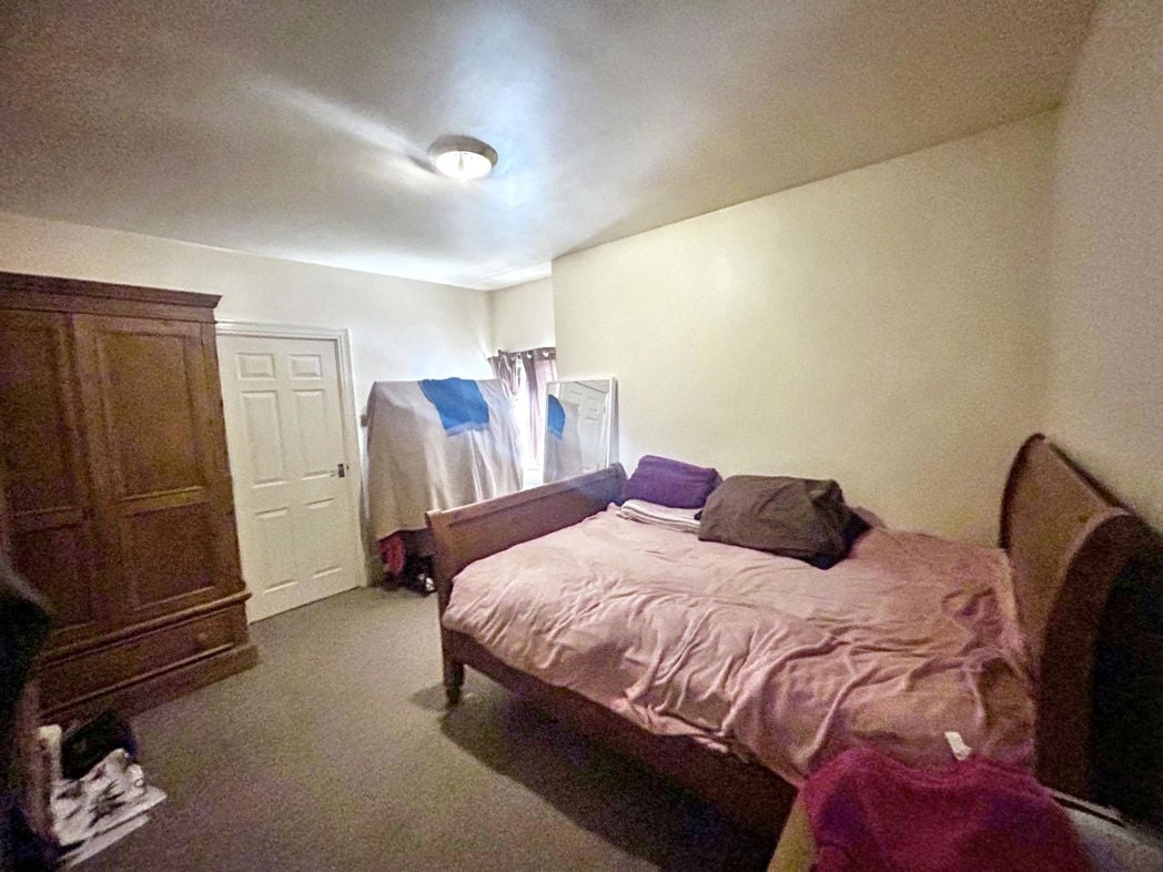 Property image 5 of 8
