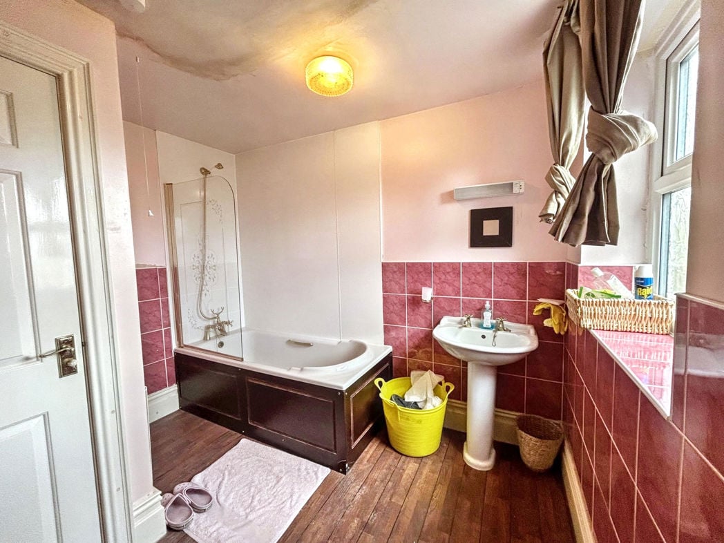 Property image 8 of 8