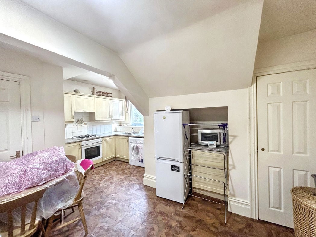 Property image 3 of 8