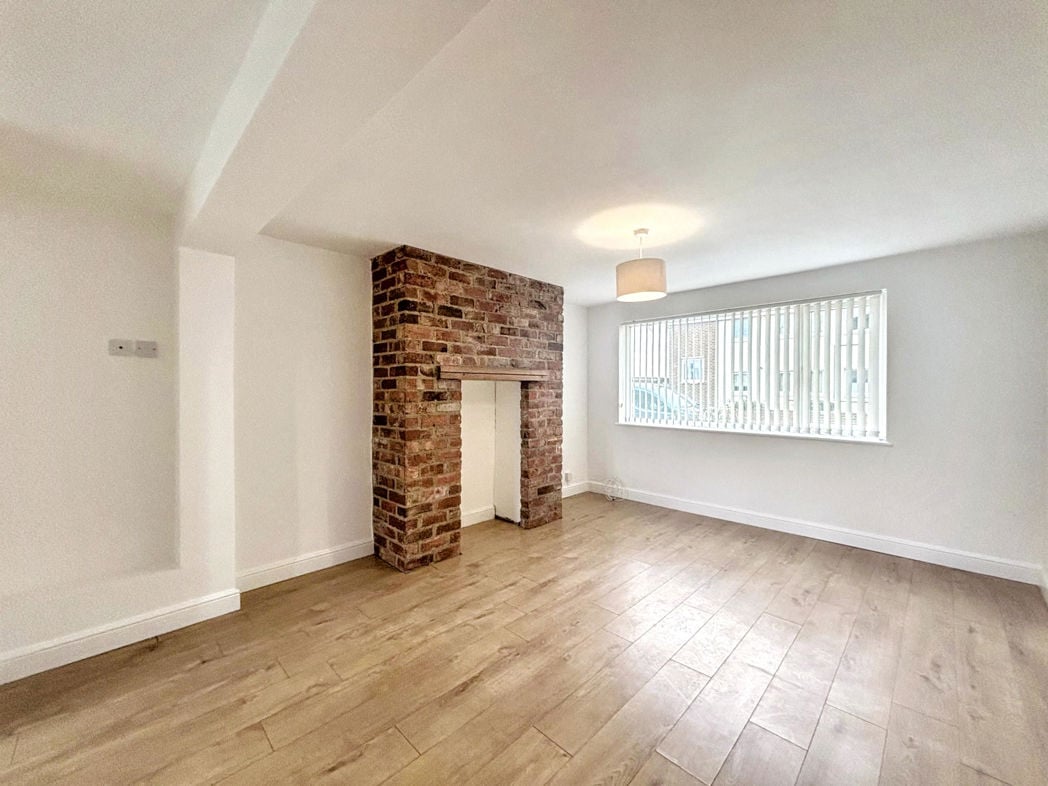 Property image 2 of 13