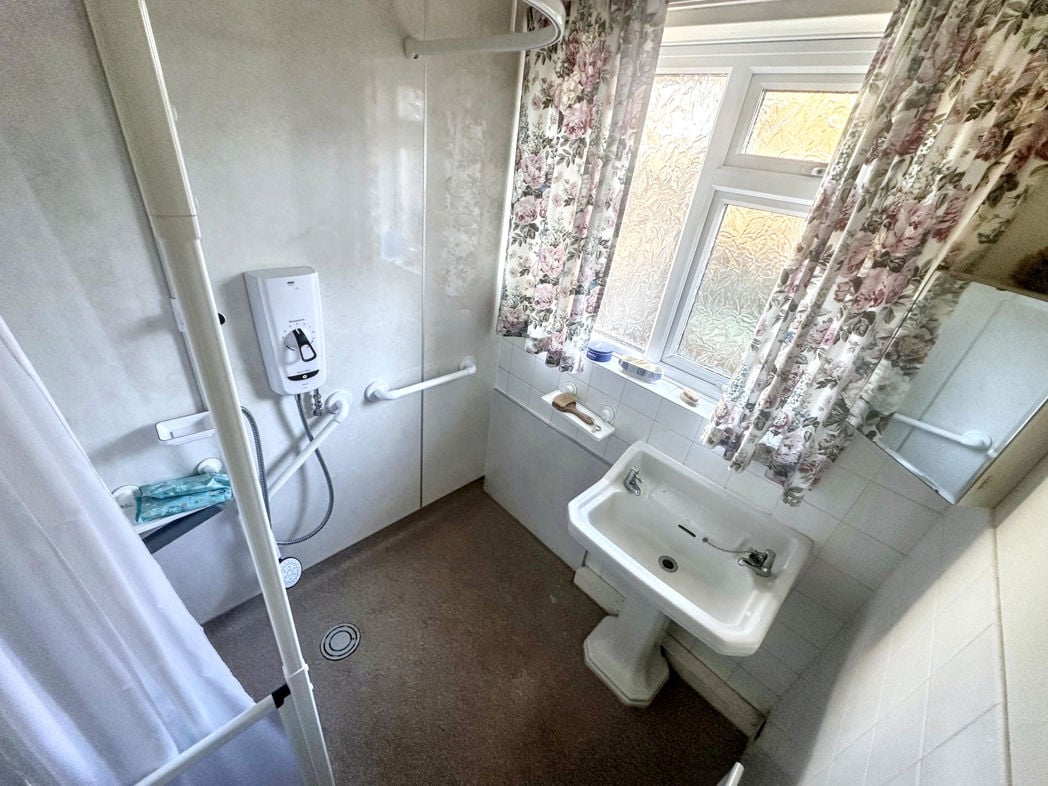 Property image 5 of 16