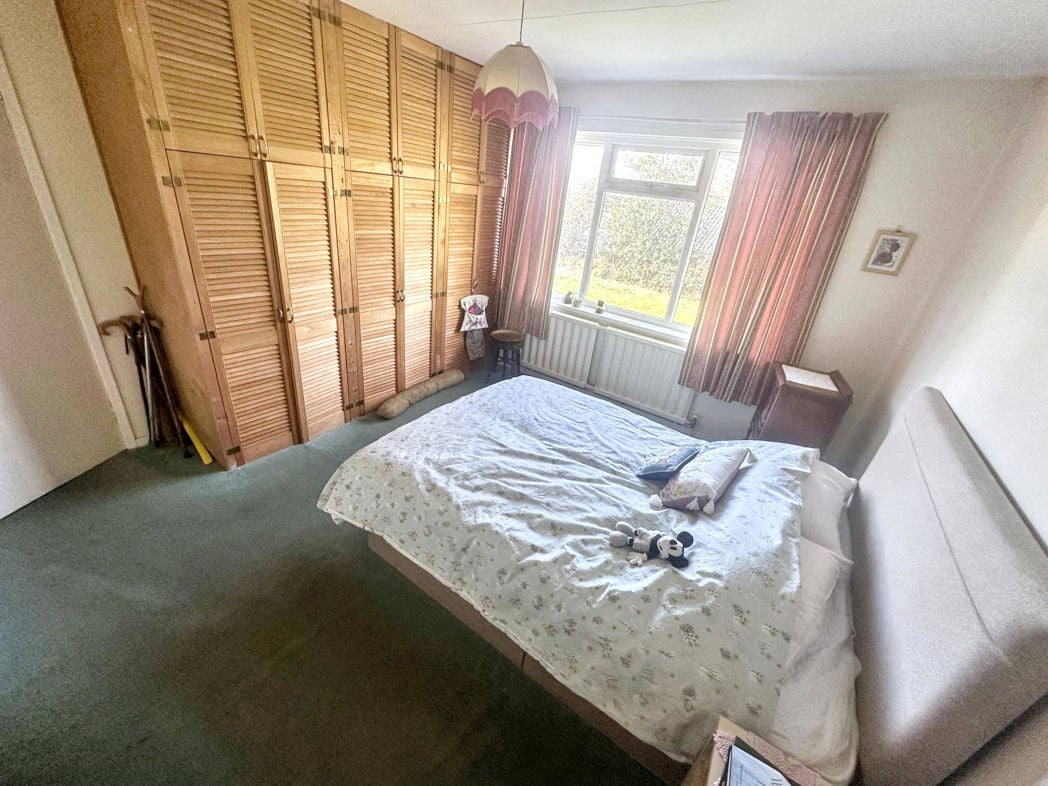 Property image 8 of 16