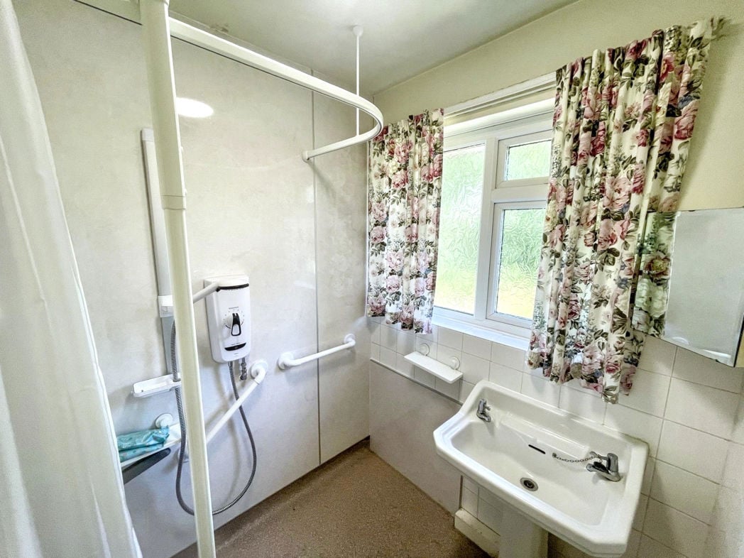 Property image 5 of 16