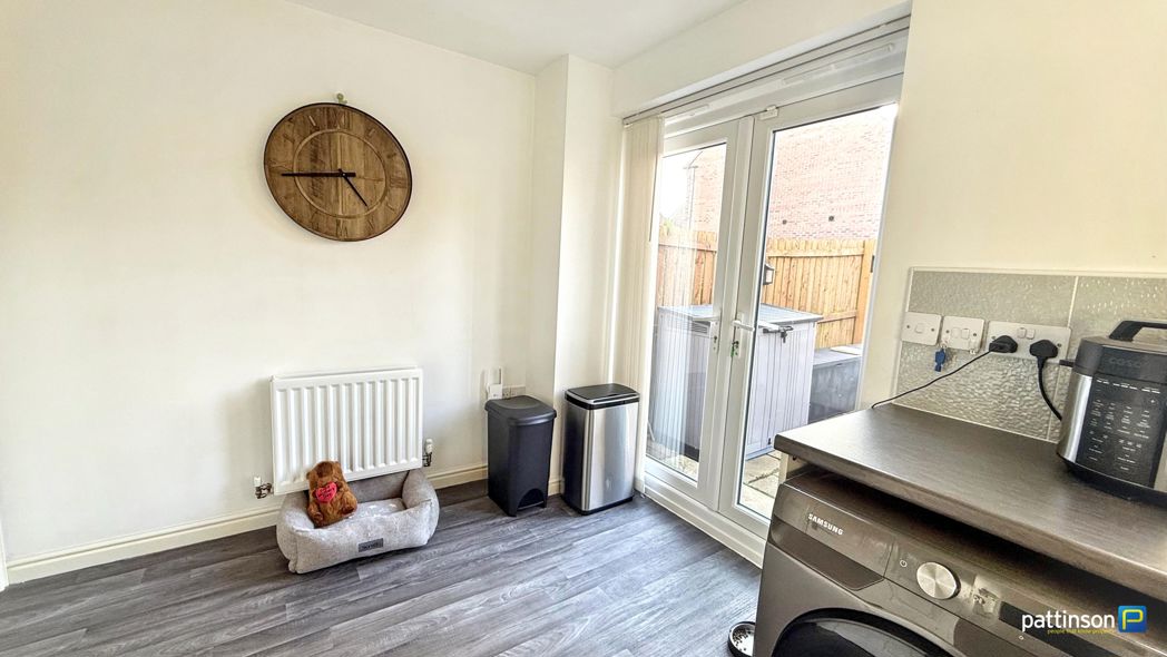 Property image 8 of 21