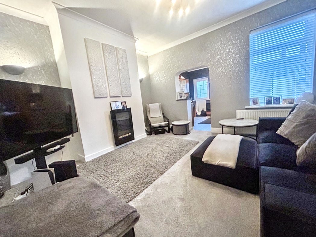 Property image 2 of 11