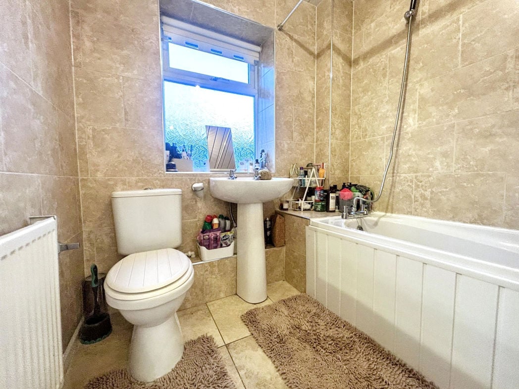 Property image 10 of 11