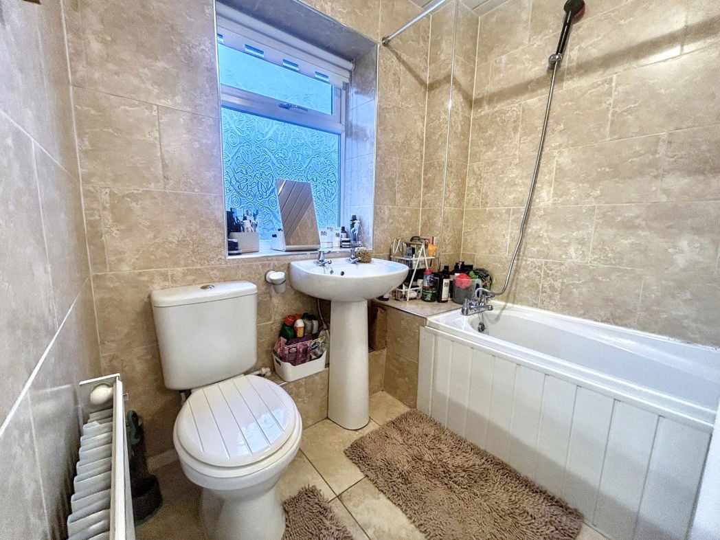 Property image 11 of 11