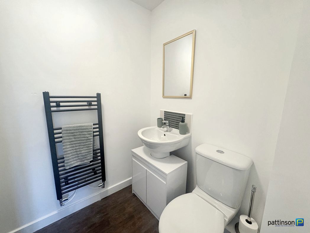 Property image 14 of 17