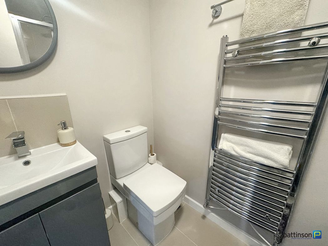 Property image 12 of 17