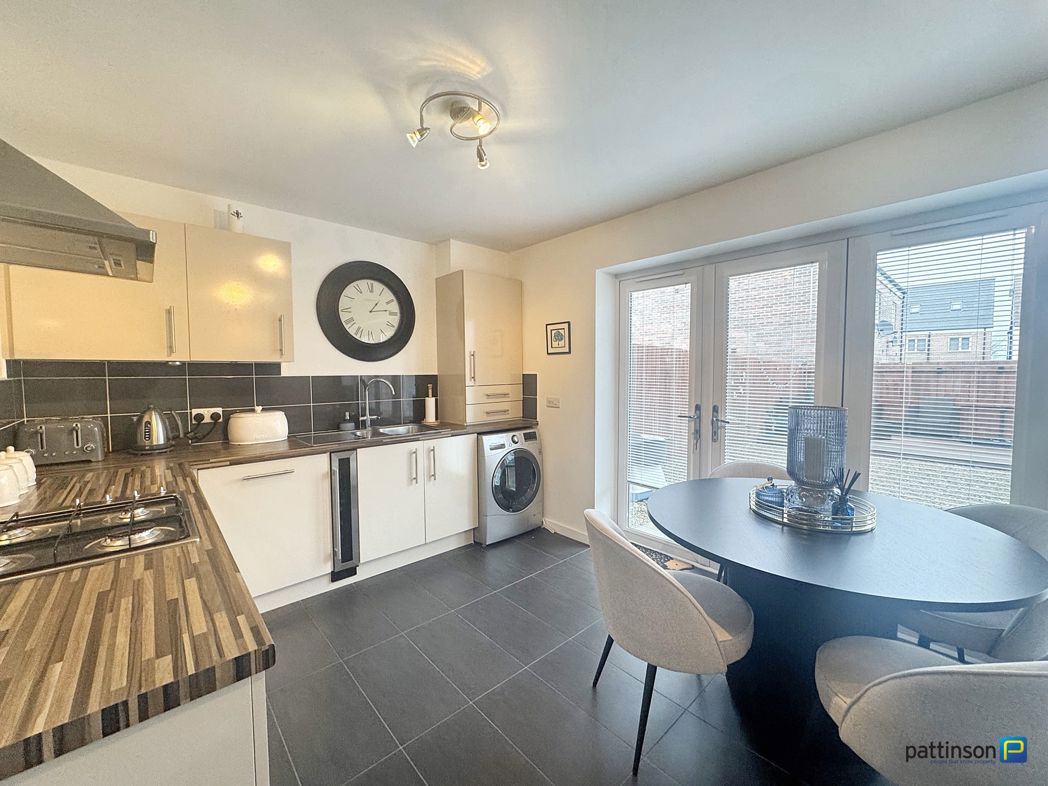 Property image 3 of 17