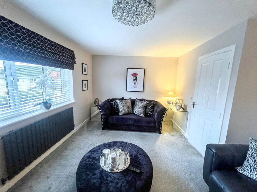 Property image 10 of 17