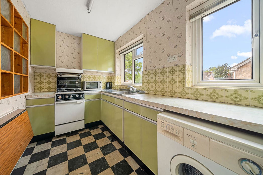 Property image 2 of 9