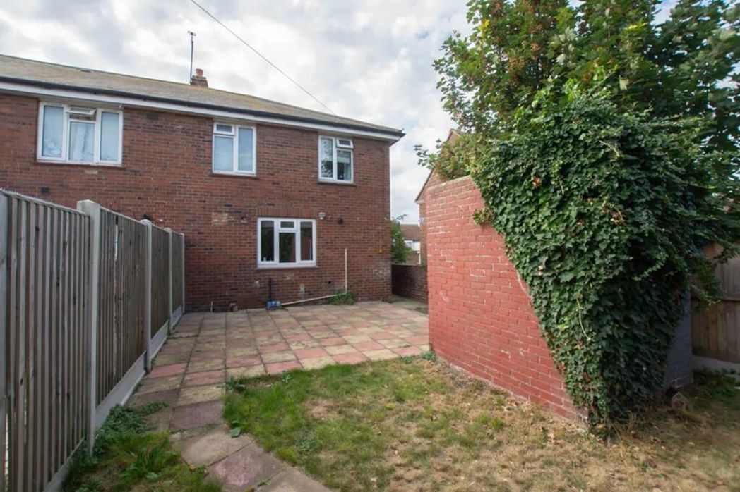Property image 3 of 12