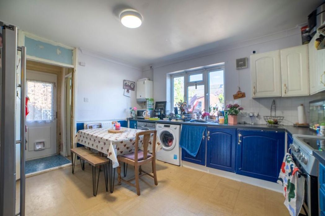 Property image 4 of 12
