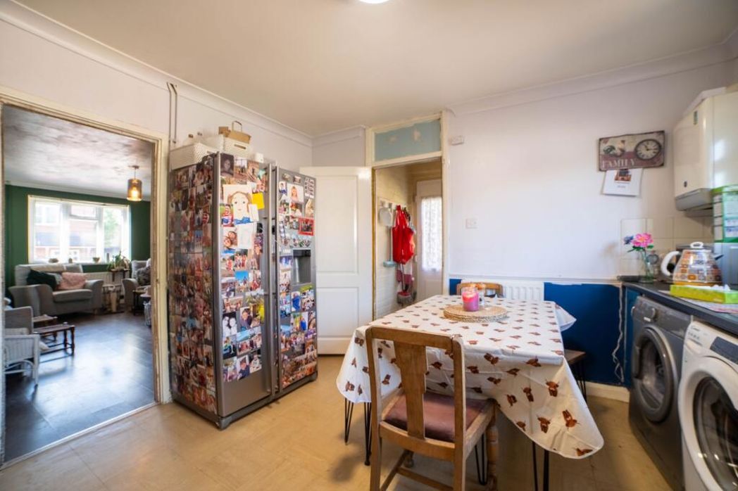 Property image 6 of 12