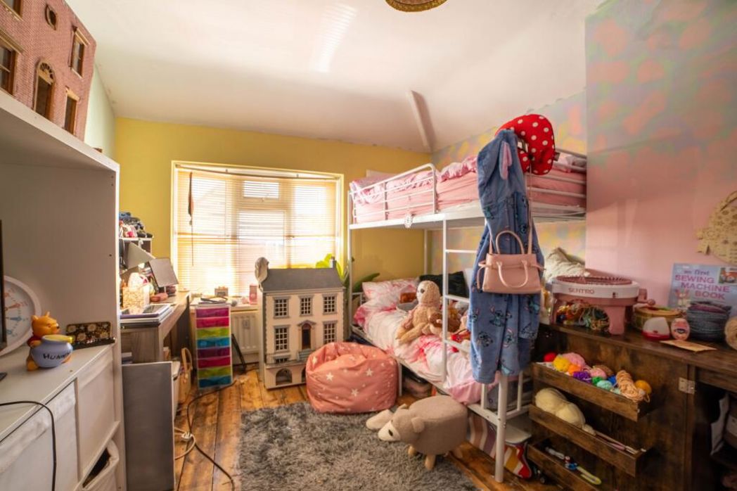 Property image 11 of 12
