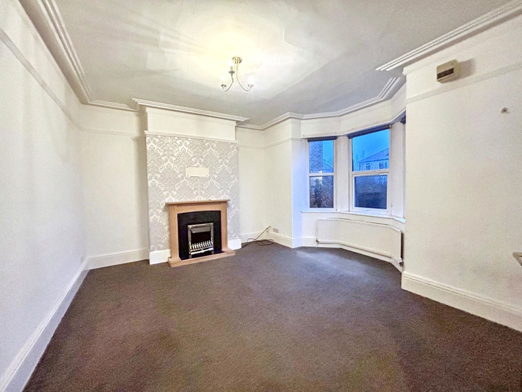 Property image 2 of 13