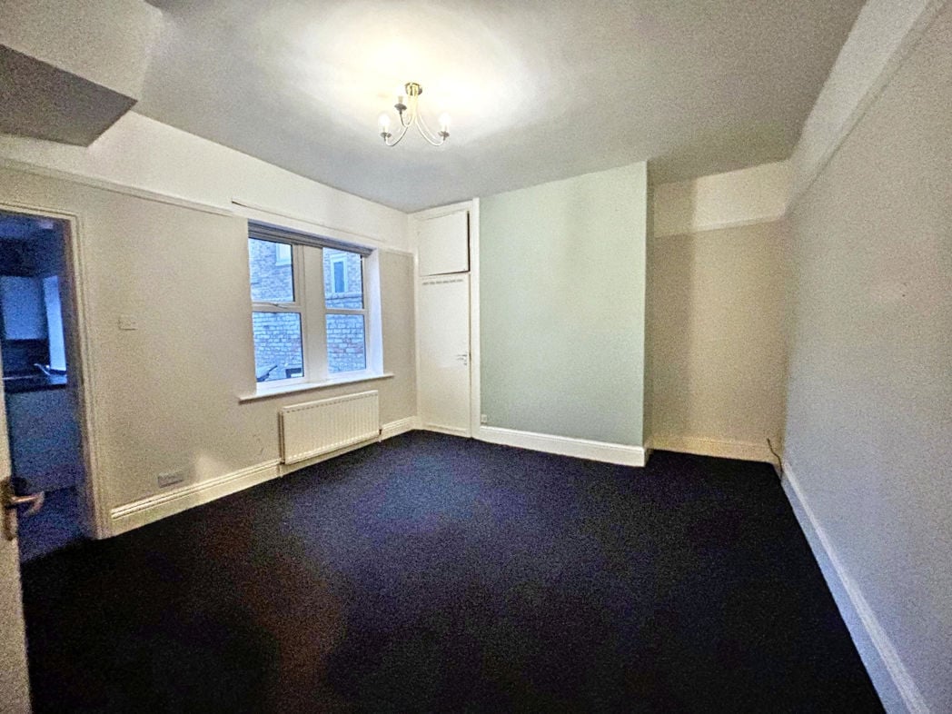 Property image 3 of 13