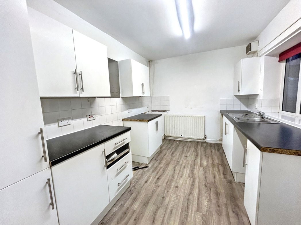 Property image 4 of 13