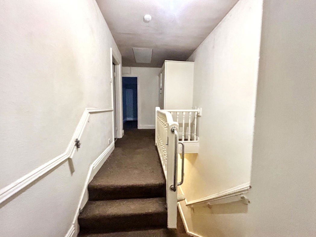 Property image 6 of 13