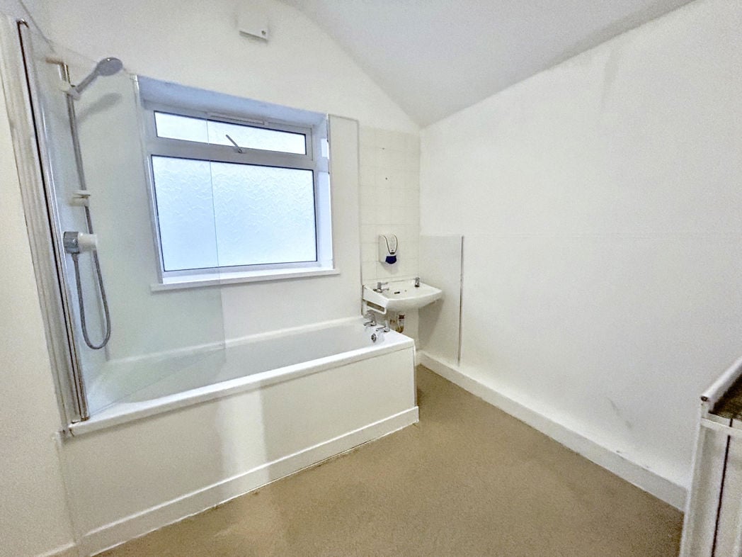 Property image 7 of 13