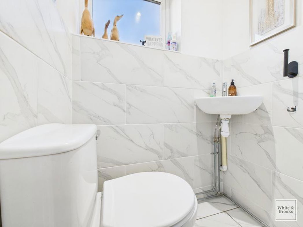 Property image 12 of 21