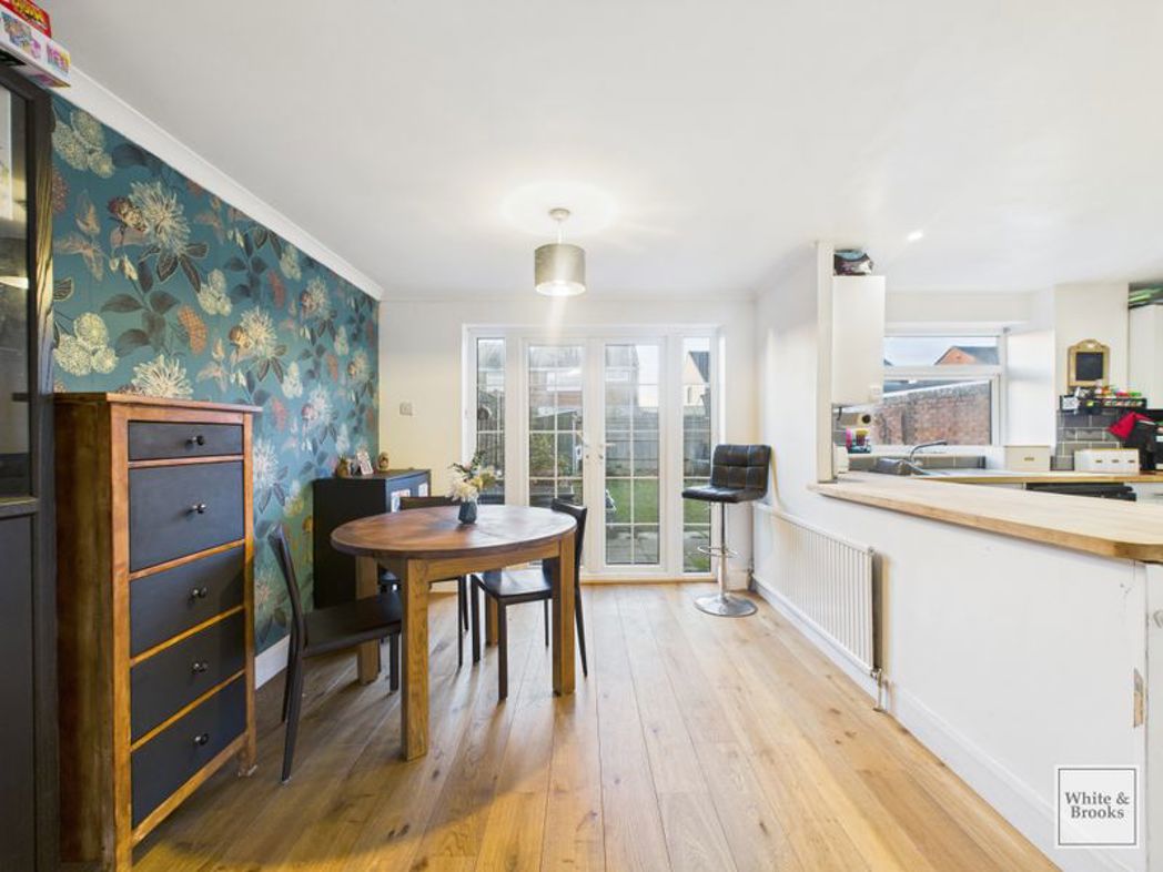 Property image 8 of 21