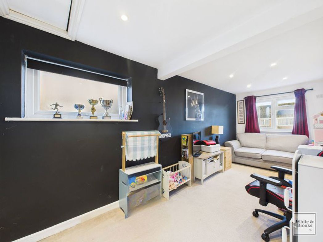 Property image 6 of 21
