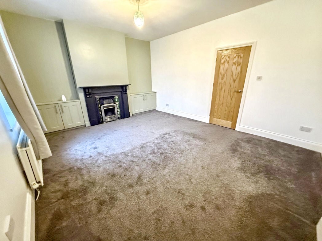 Property image 2 of 10