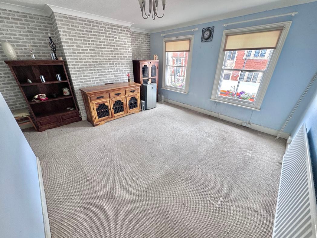 Property image 9 of 21