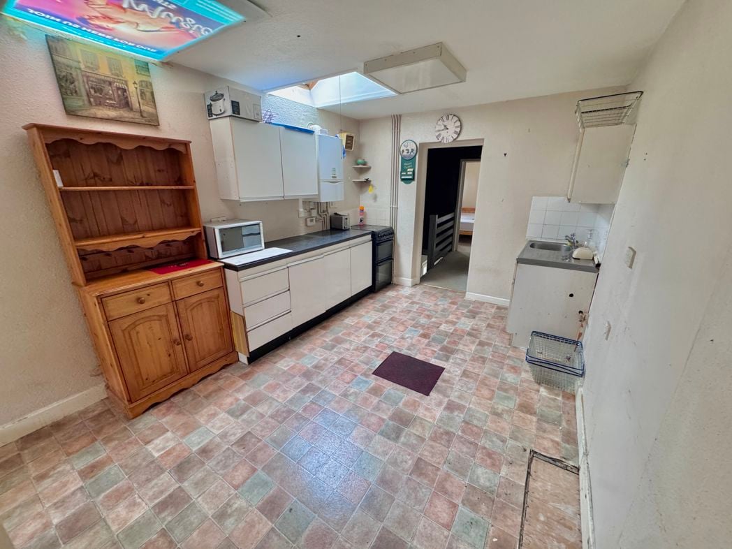 Property image 11 of 21
