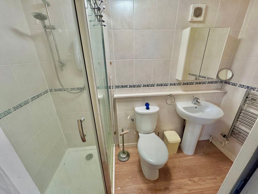 Property image 13 of 21