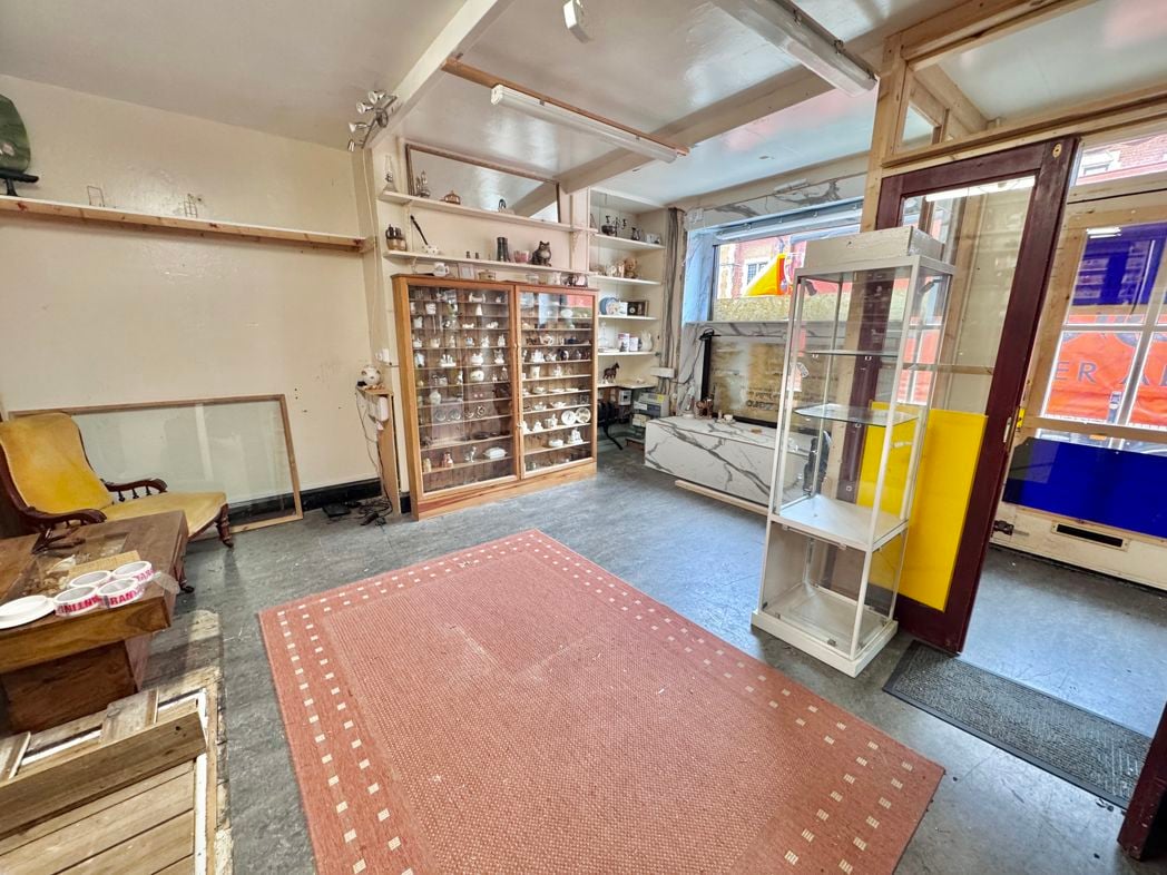 Property image 2 of 21