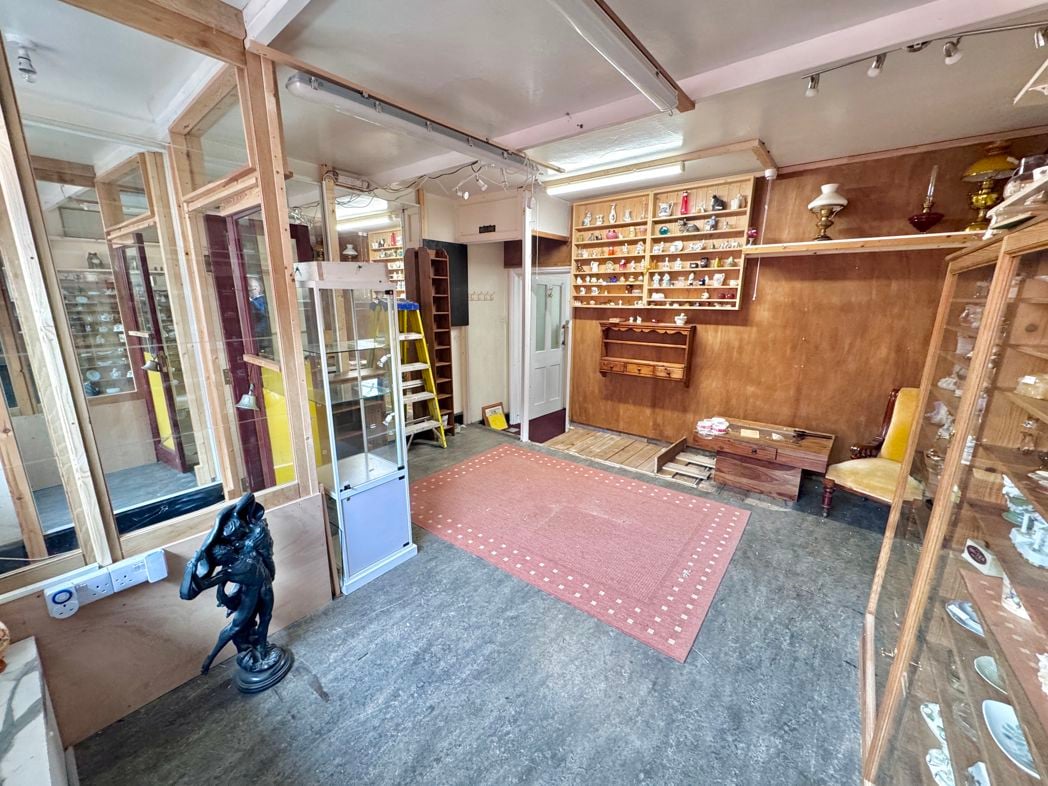 Property image 3 of 21