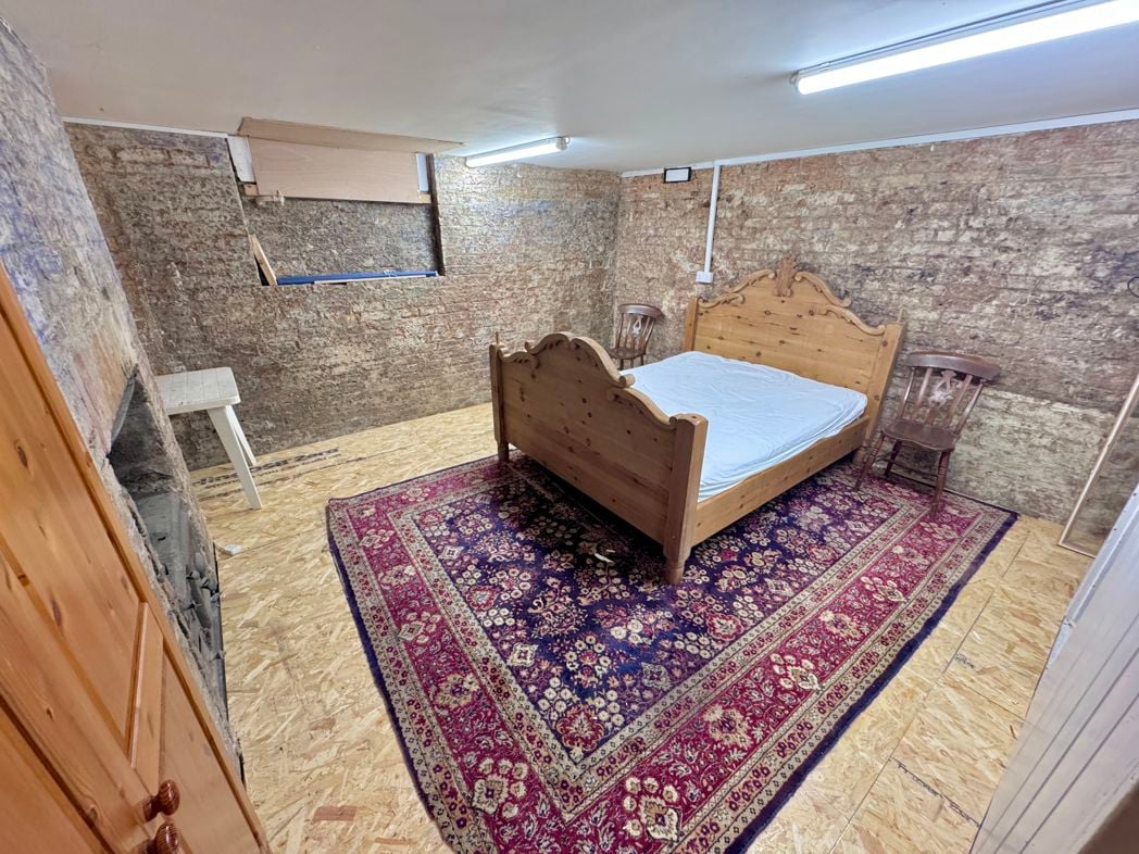 Property image 18 of 21