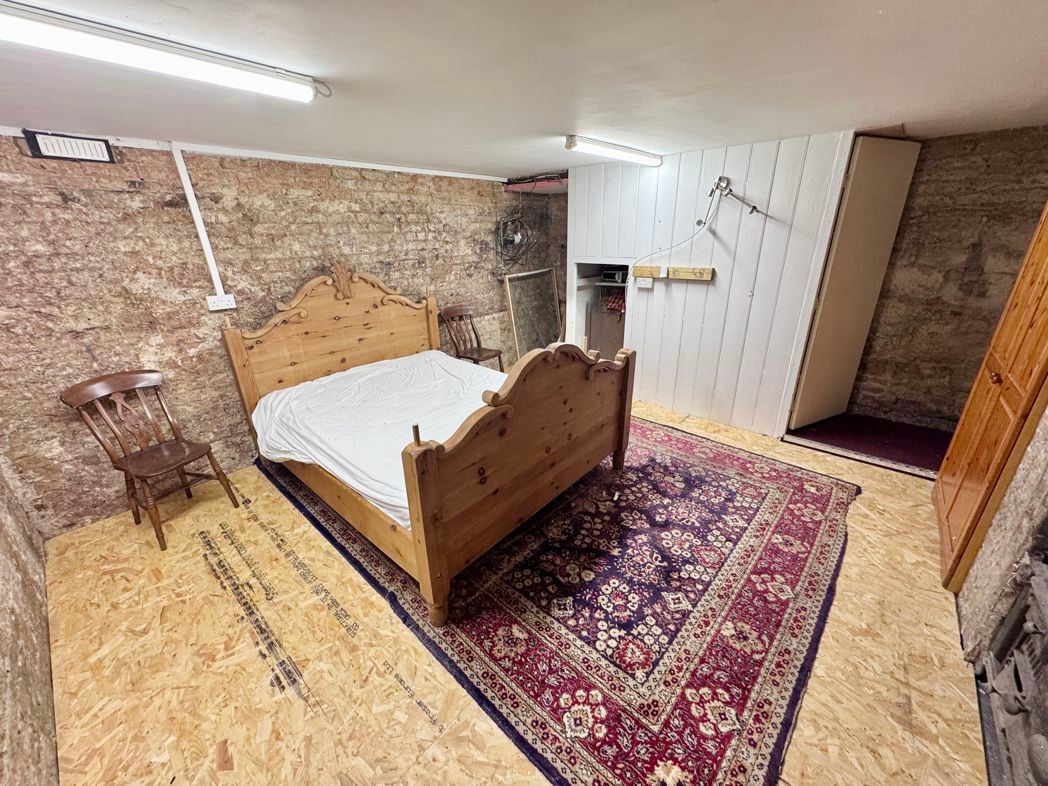 Property image 19 of 21