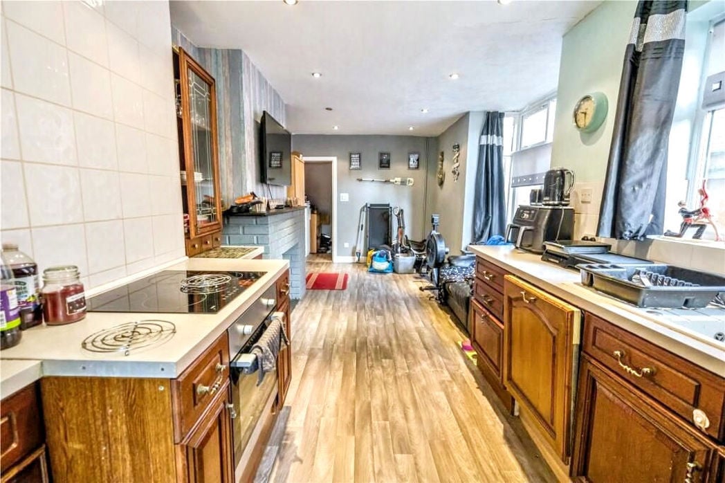 Property image 2 of 16