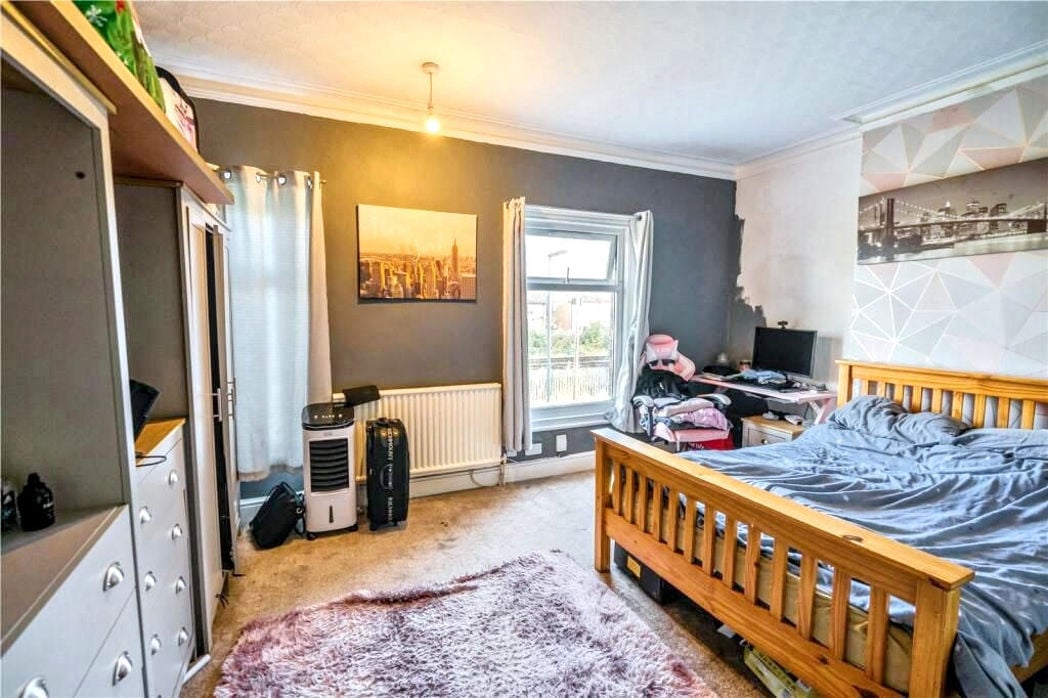 Property image 10 of 16