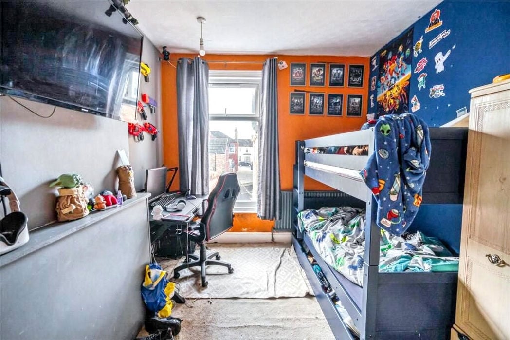 Property image 11 of 16