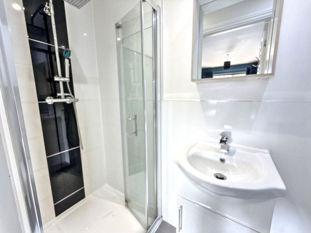 Property image 16 of 25