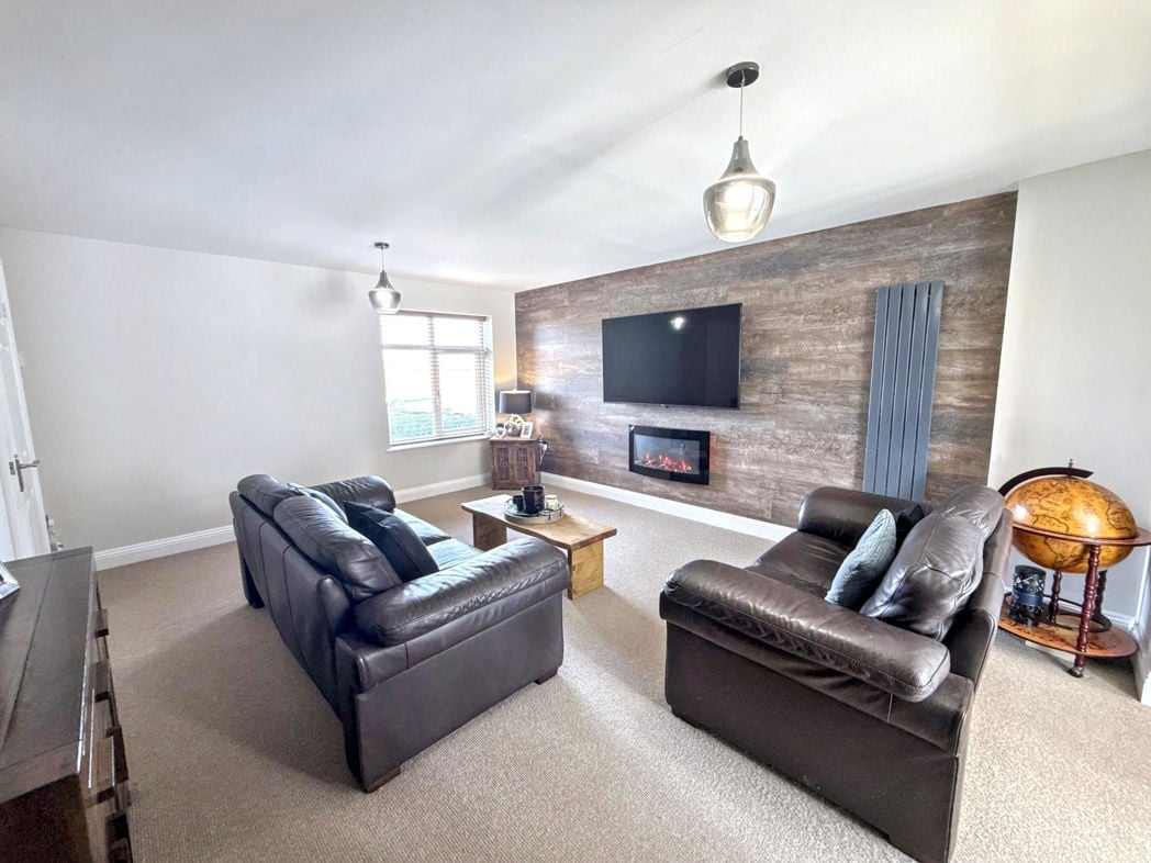 Property image 2 of 25