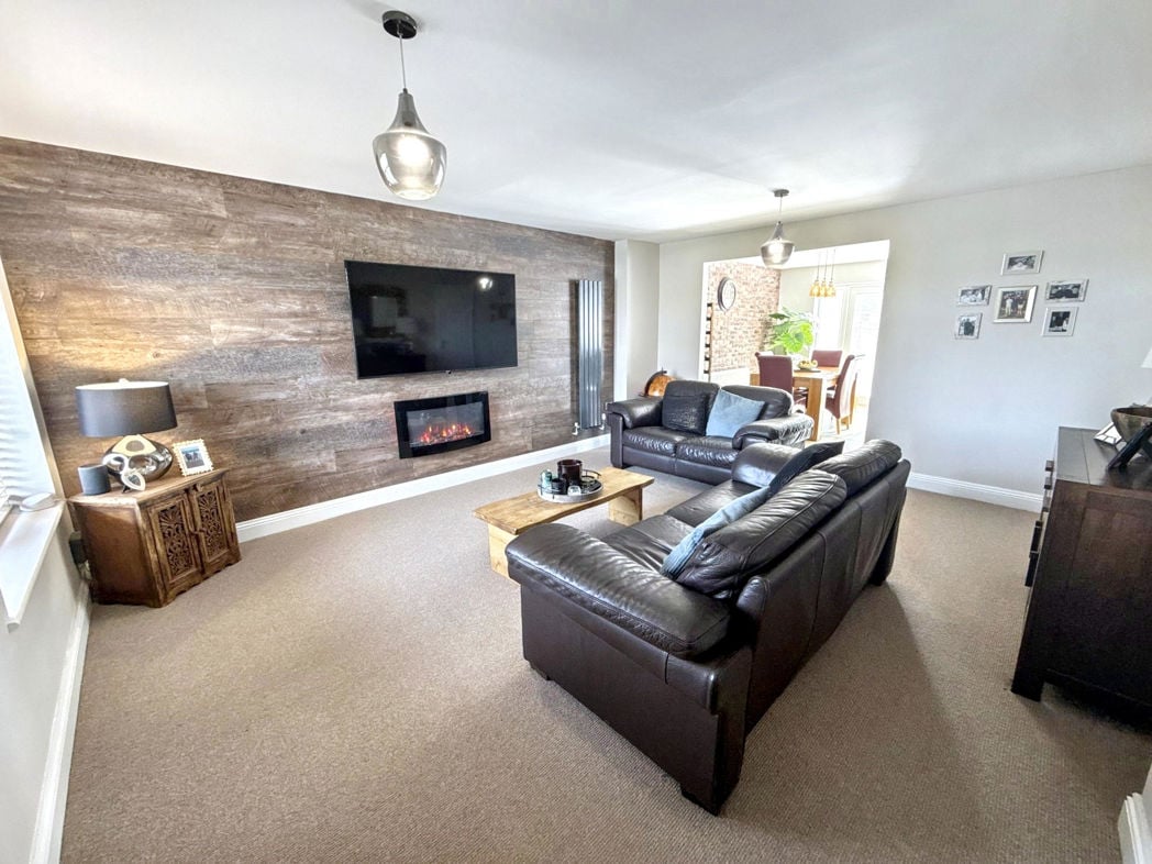 Property image 4 of 25