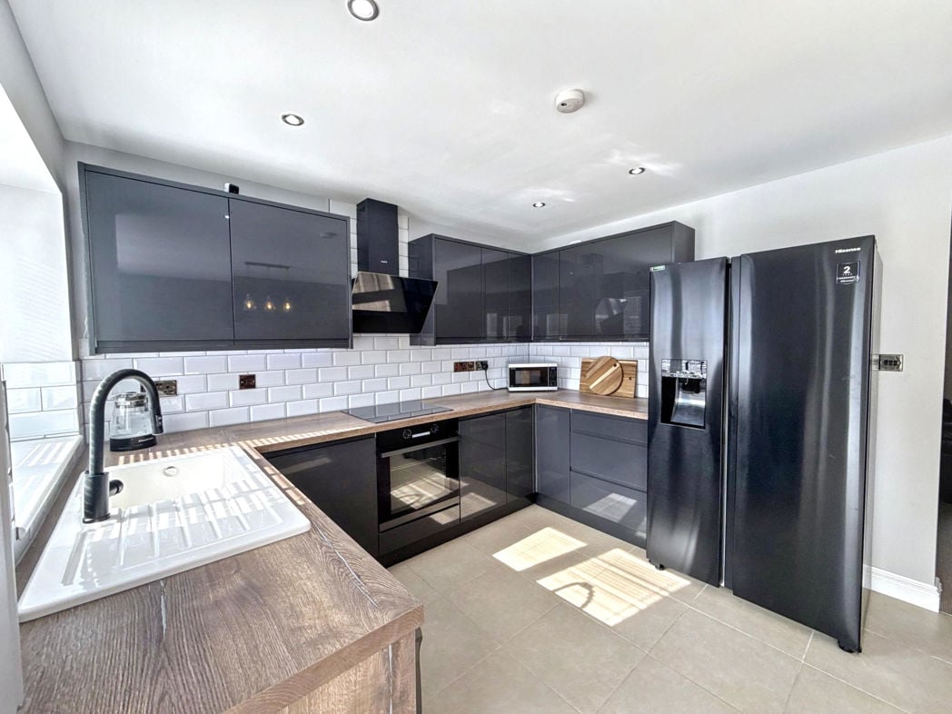 Property image 8 of 25