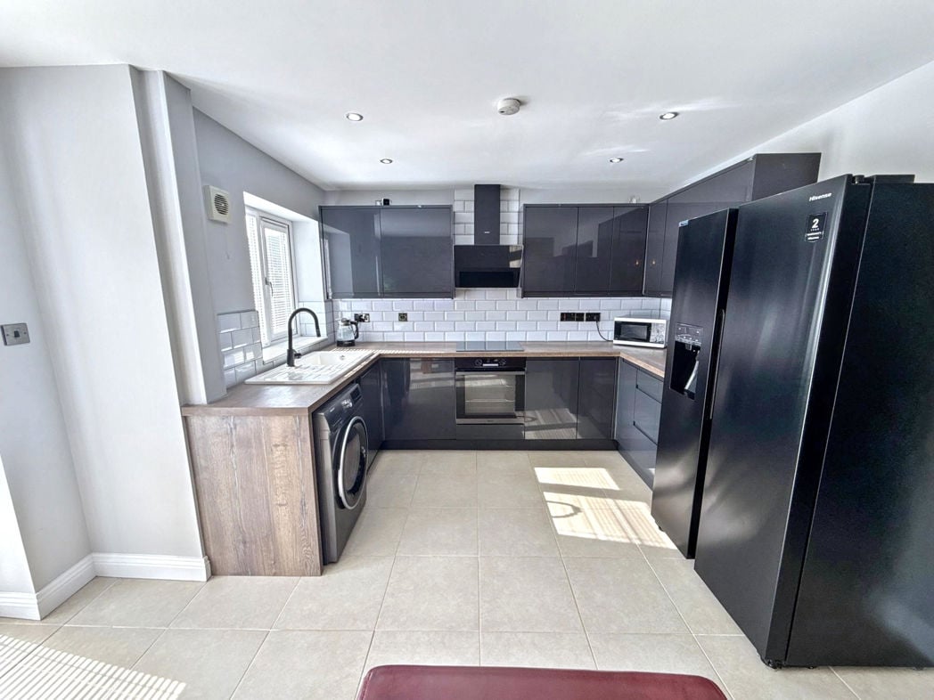 Property image 7 of 25