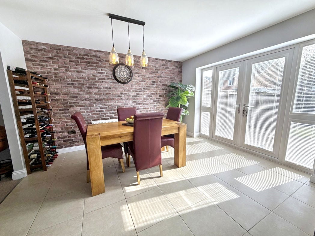 Property image 11 of 25