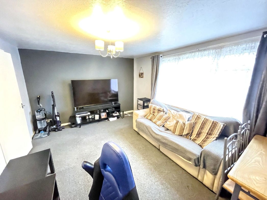 Property image 4 of 8