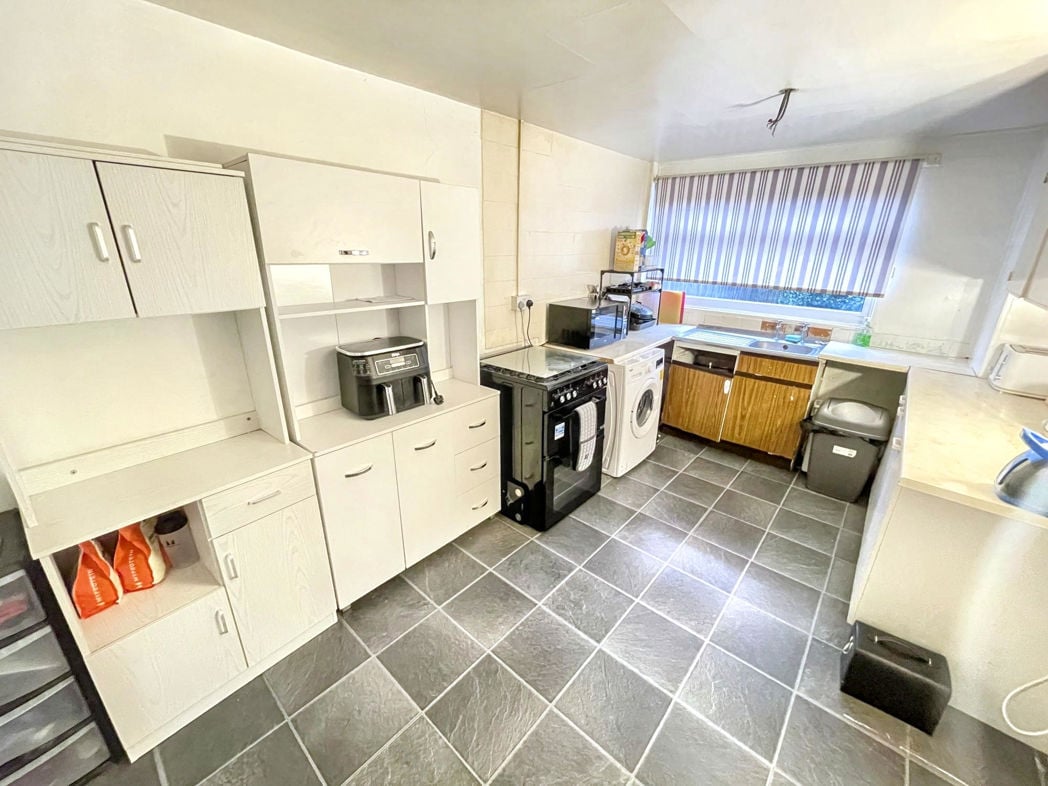 Property image 3 of 8