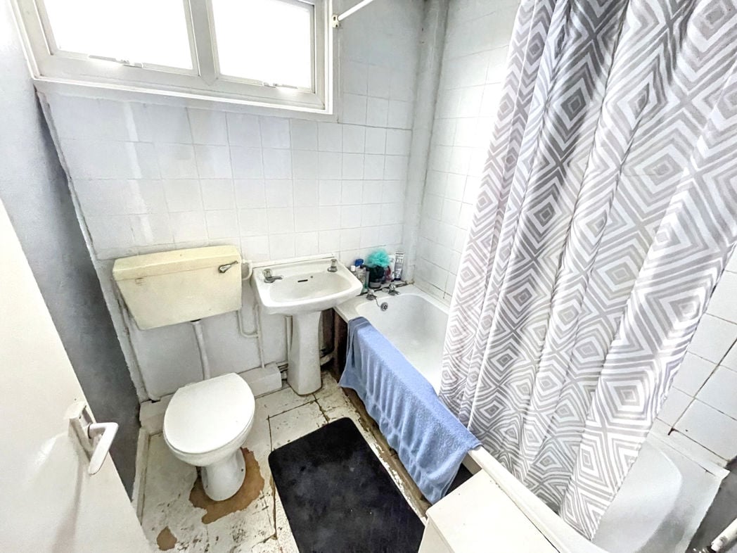 Property image 7 of 8